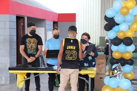 90 jóvenes del Centro Adulto Joven Ofelia Vicenzi celebran acto de graduación  Proyecto se da en coordinación de la Oficina Rectora de Justicia Restaurativa del Poder Judicial, UNICEF y el Ministerio de Justicia